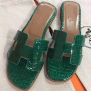 Knockoff Luxury Knockoff Hermes Green Crocodile Oran Sandals HJ00763